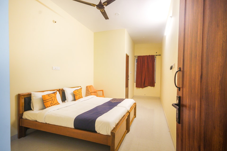 SPOT ON 62306 Rr Hotel Gandhipuram, Gandhipuram Coimbatore, Coimbatore