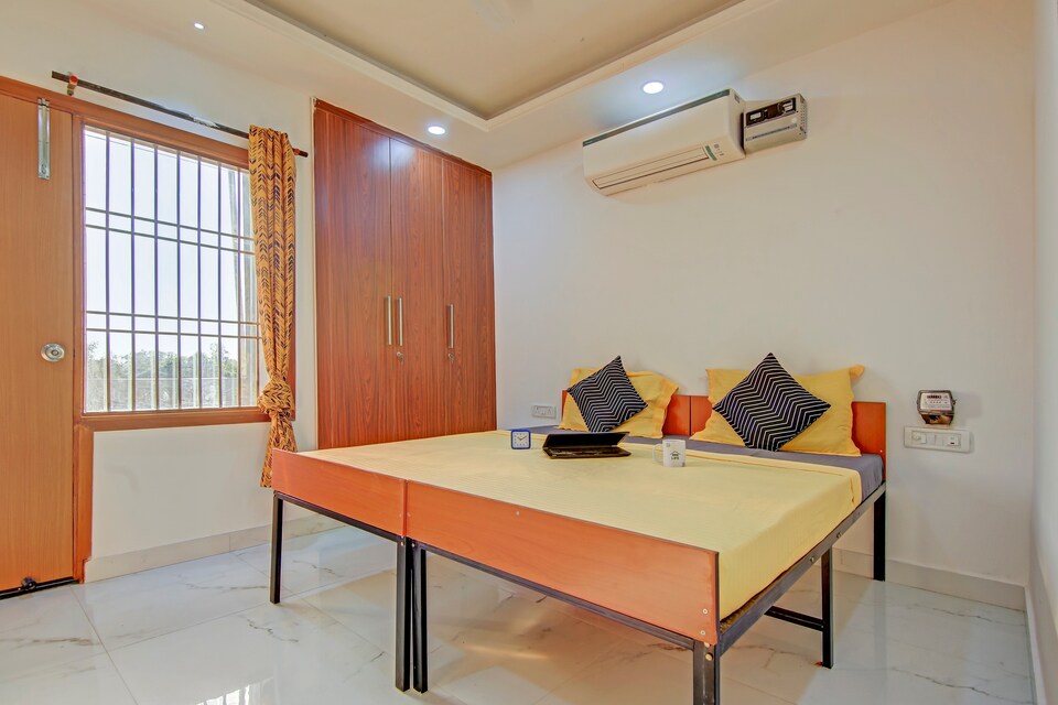 OYO LIFE DEL2090 Nr Chhattarpur Metro, Delhi City , Delhi