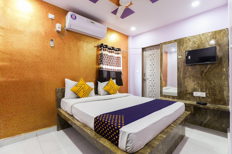 SPOT ON 62354 Hotel Tulsi, Kim, Surat