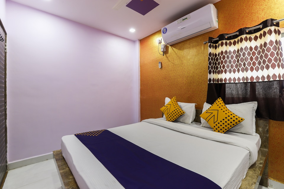 SPOT ON 62354 Hotel Tulsi, Kim, Surat