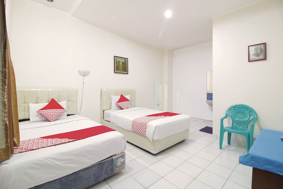 OYO Flagship 1779 Syahransah Guest House, Pasteur, Bandung