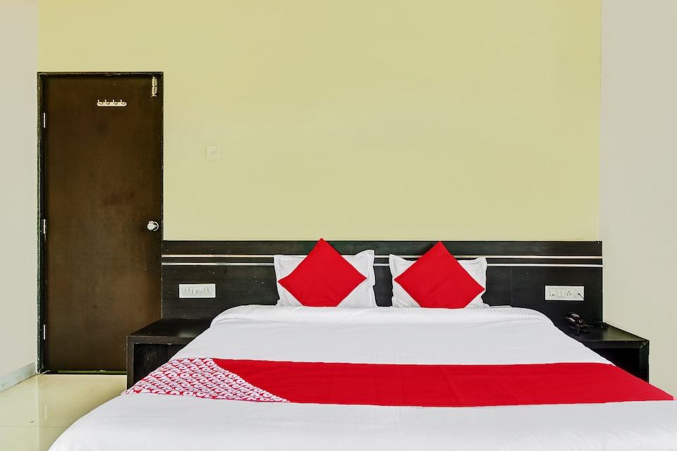 OYO 62386 Hotel Ajinkya , Khamgaon, Buldhana