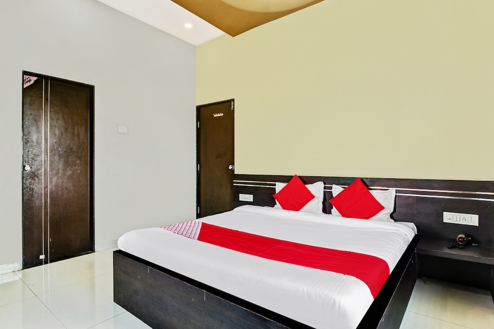 OYO 62386 Hotel Ajinkya , Khamgaon, Buldhana