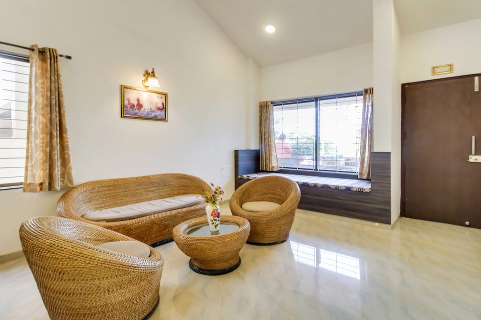 OYO Home 62402 Peaceful Bungalow Deolali, Nashik, Nashik