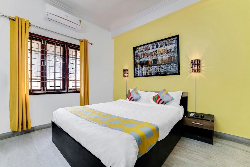 OYO Home Royal Stay, Abids-Nampally, Hyderabad