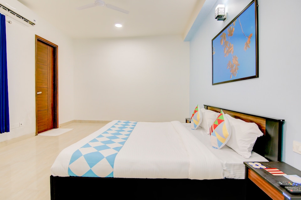 OYO Home 62431 Bliss Home Saket, Saket Delhi, Delhi