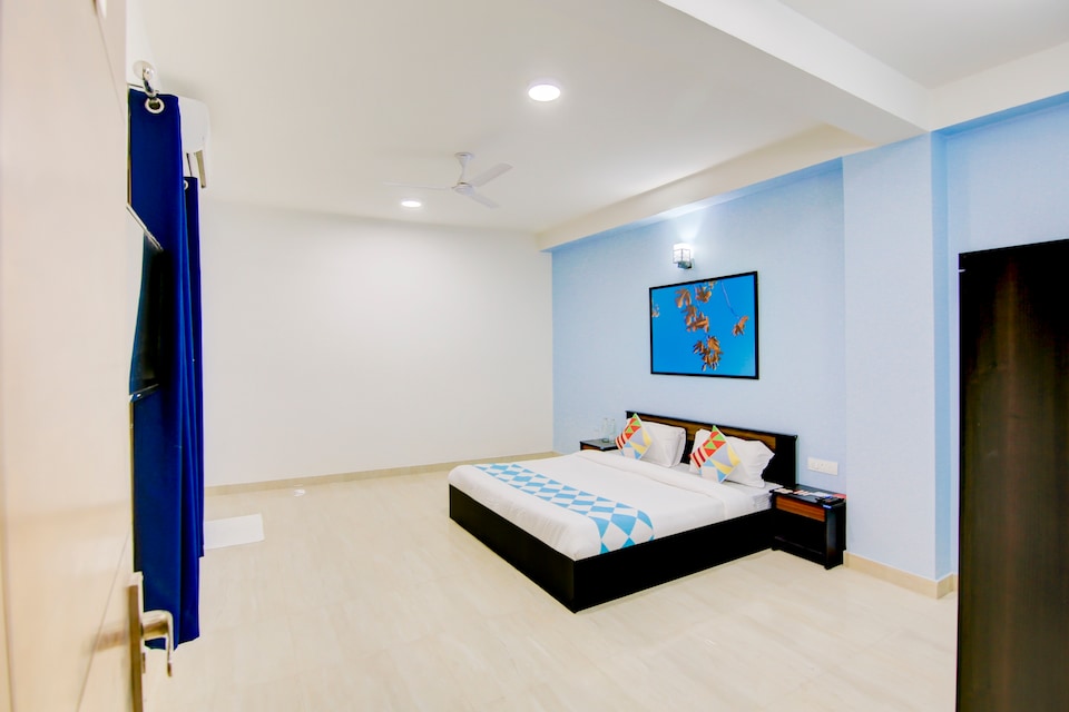 OYO Home 62431 Bliss Home Saket, Saket Delhi, Delhi