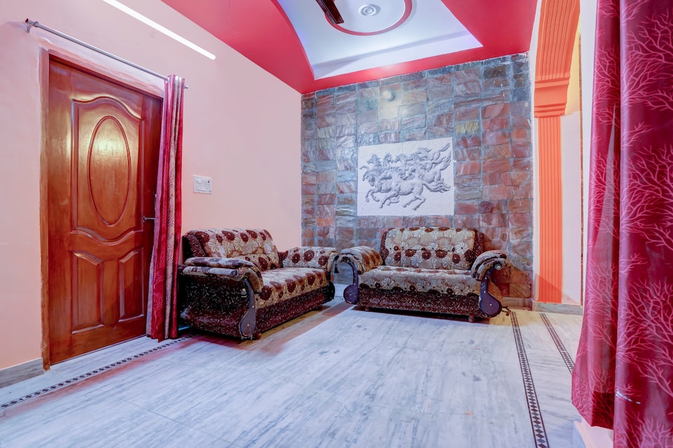 OYO Home 62437 New Hill View 1 BHK Apartment Dehradun, Dehradun ISBT, Dehradun