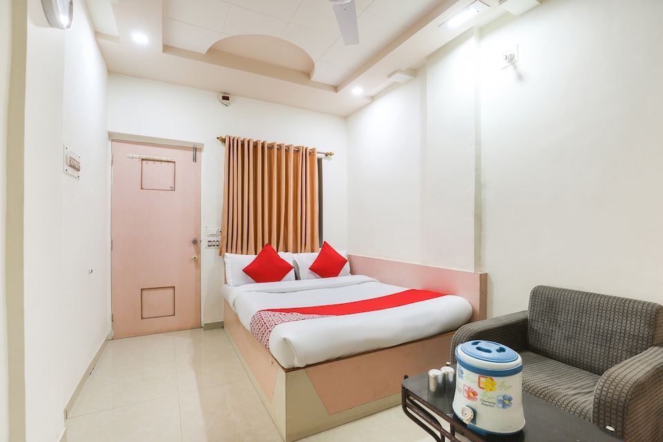 OYO 62449 Hotel Radhe, Morbi, Morbi