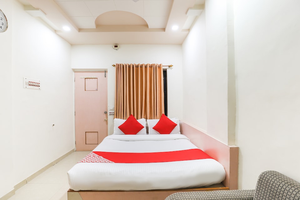 OYO 62449 Hotel Radhe, Morbi, Morbi