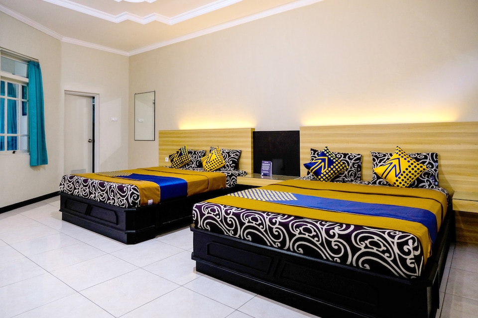 SPOT ON 1796 Hotel Taman Indah, Madiun, Madiun