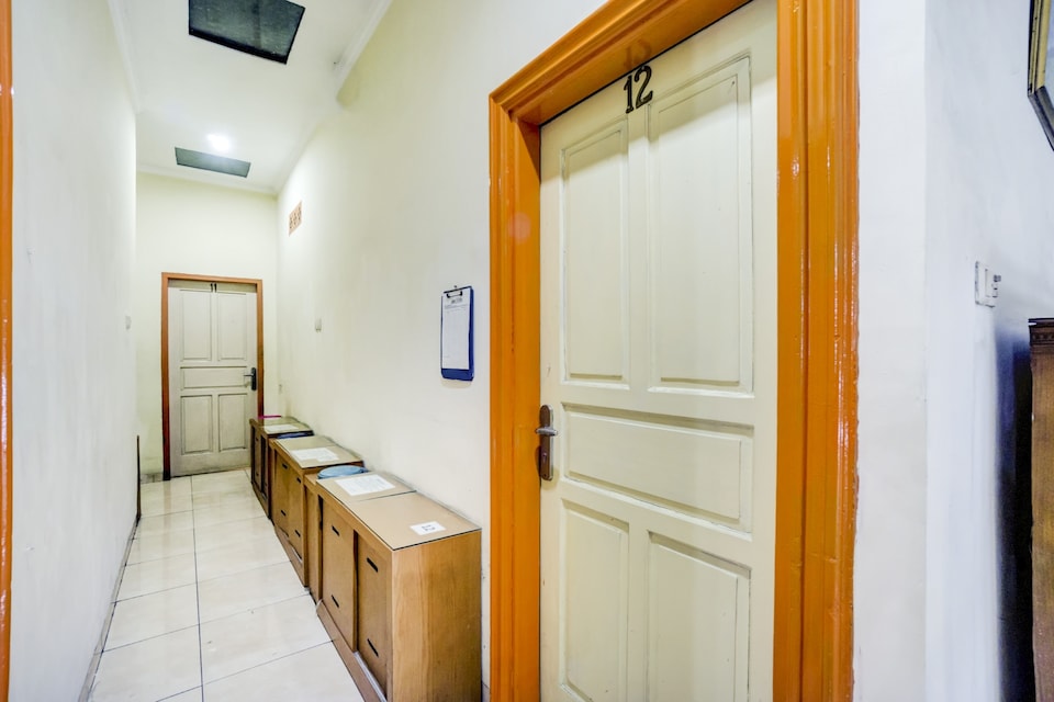 OYO 1798 Hotel 37 Syariah, Pasar Minggu, Jakarta