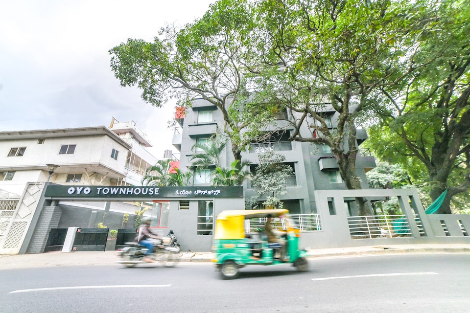 OYO Townhouse 268 Queensway, Indiranagar Bangalore-II, Bangalore