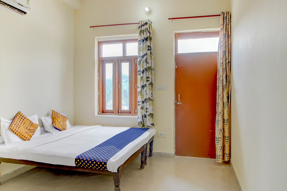 SPOT ON 62478 New Jammu And Punjab Hotel, Amer, Jaipur