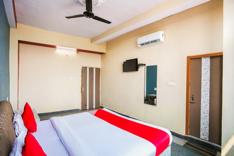 OYO 62481 Sahni Suites, Bina, Bina