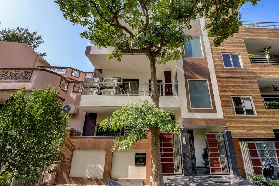 OYO LIFE NOD771 Sector 16 Metro Stn, Noida City, Noida