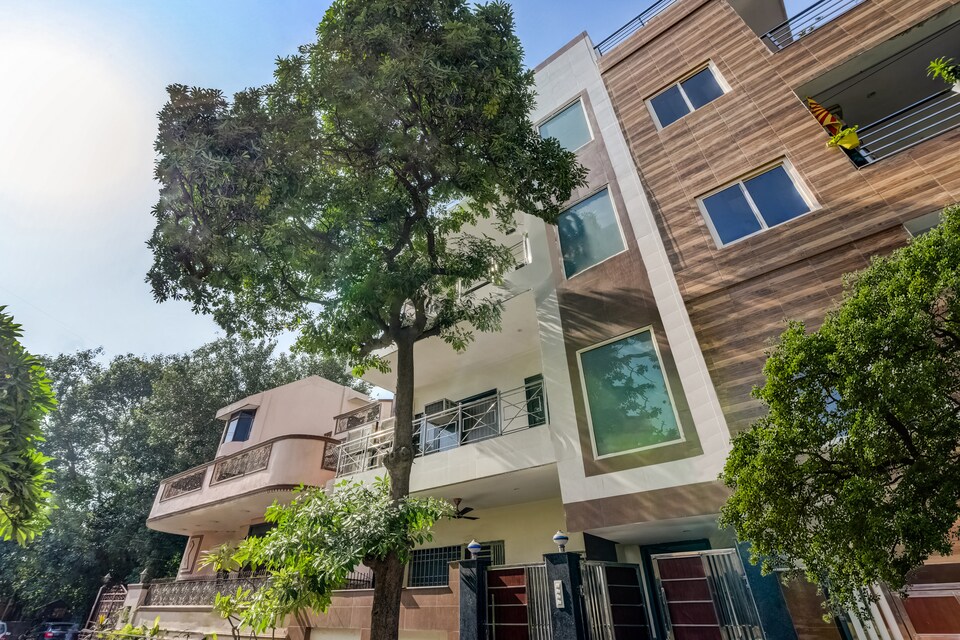 OYO LIFE NOD771 Sector 16 Metro Stn, Noida City, Noida