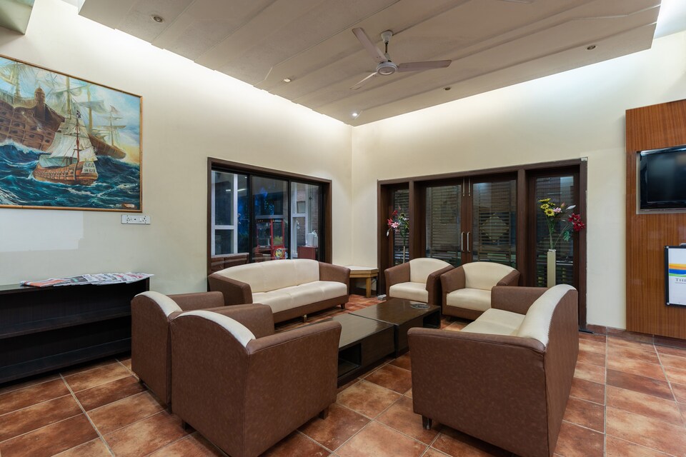 Palette - Larive Beach Resort , Anjuna Vagator Goa, गोवा