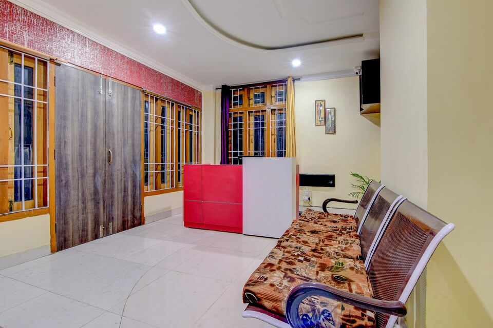 OYO 62501 Bliss Inn Dereeka's, Uzan Bazar Guwahati, Guwahati