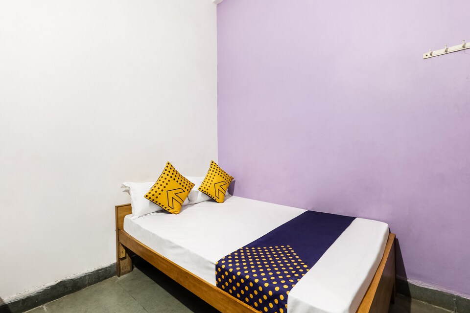 SPOT ON 62508 Hotel Anand, Hamidia Road Bhopal, Bhopal