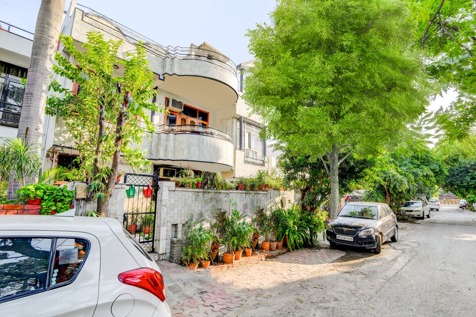 OYO LIFE NOD772 Sector 18 Metro Stn, Noida City, Noida