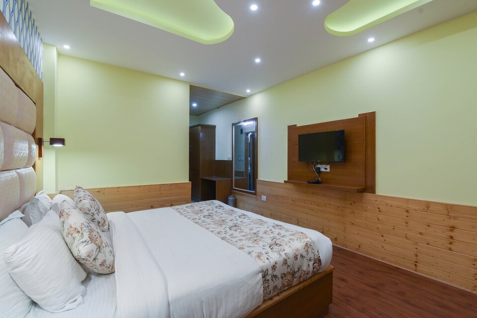 Capital O Jannat Resort, Kanyal Road, Manali