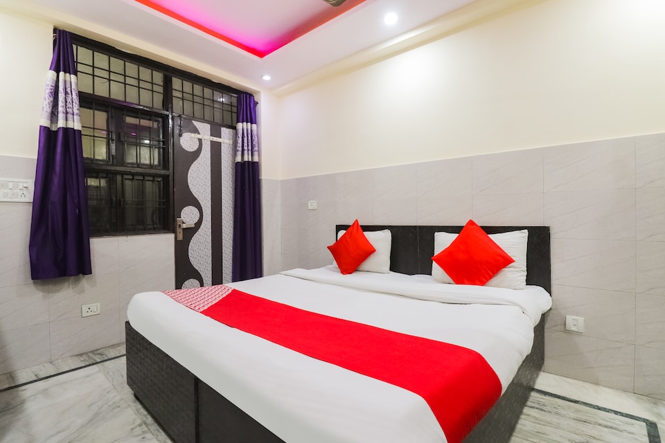 Live on DEL2665, Okhla Jasola Delhi, Delhi