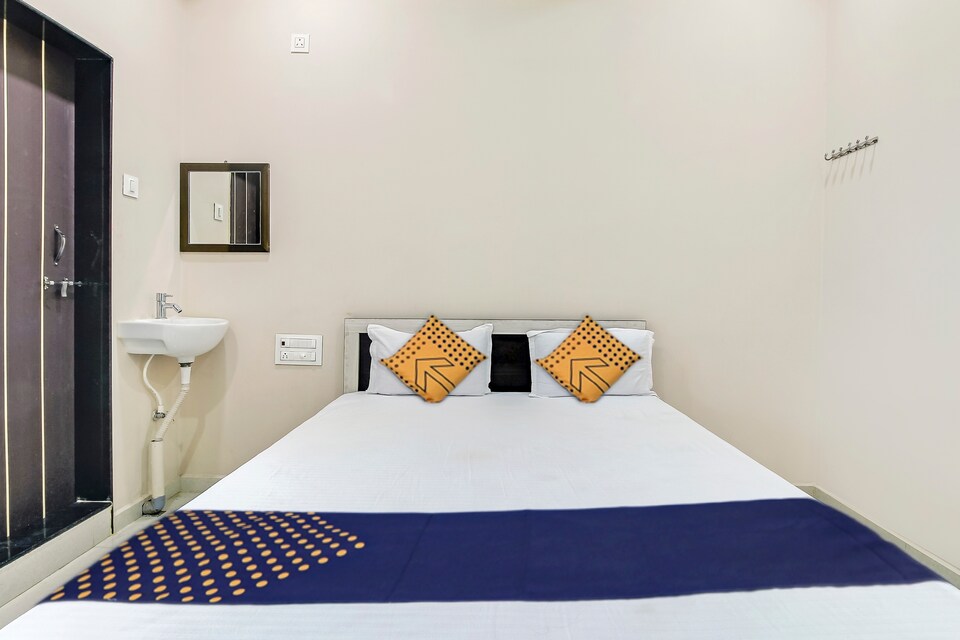 SPOT ON Soham Hotel And Lodging, Kagal, Kolhapur