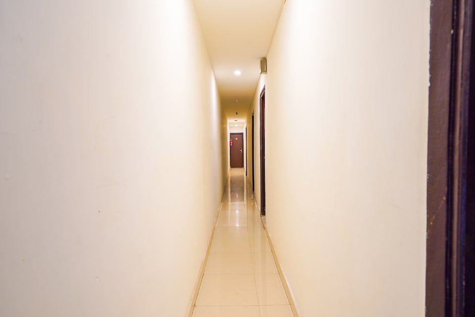 Hotel O Sunshine, Old Gurgaon, गुड़गांव