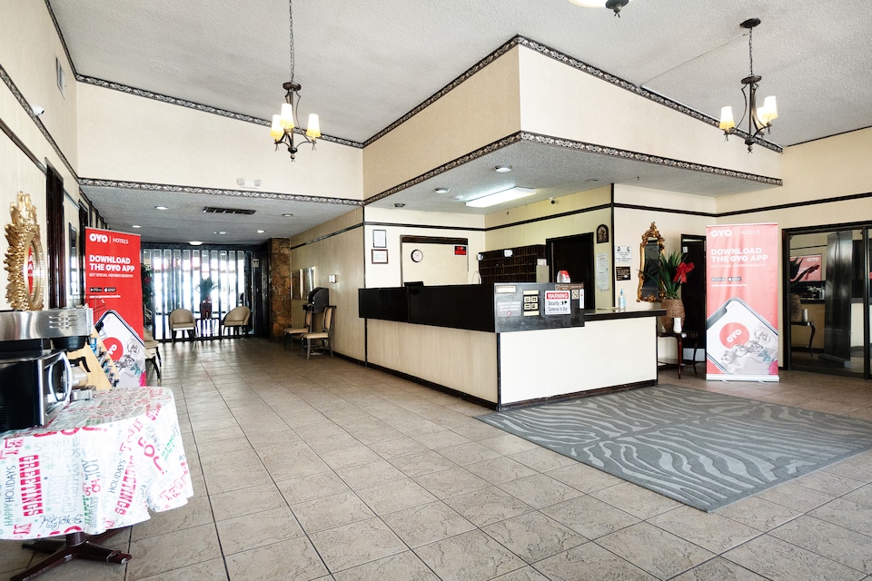 OYO Hotel El Paso - University, C79901, El Paso TX