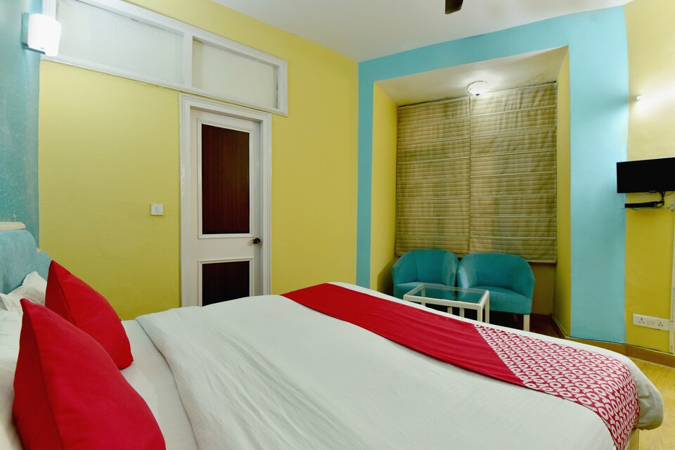 OYO 19766 होटल मनाली पैलेस, Naggar Road, मनाली