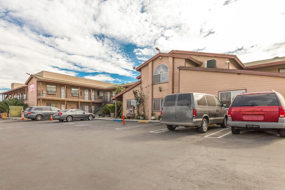 OYO Hotel Victorville Mojave Dr, Victorville CA, Victorville CA