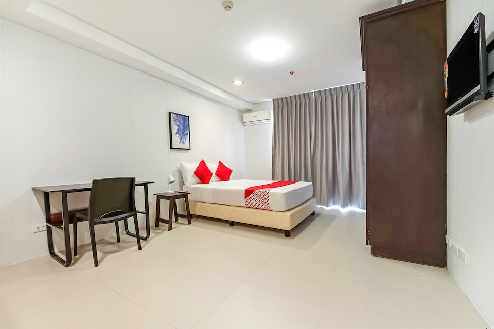 OYO 533 Amina Plaza, Quezon City, Quezon City