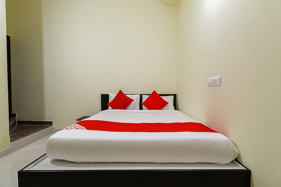 OYO 62672 Skn Lodge, Peenya Bangalore-II, Bangalore