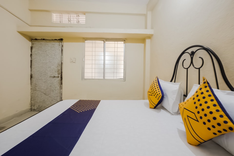 SPOT ON 62682 Siddhi Vinayak Palace 1, Pithampur, Pithampur
