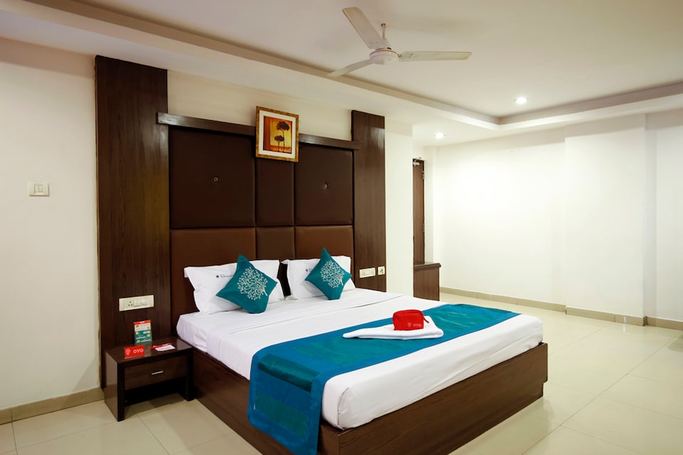 OYO Rooms 061 Lakdi Ka Pul Near Saifabad Police Station, Lakdikapul, Hyderabad