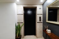 Capital O Makers Hotel Near Phoenix Marketcity