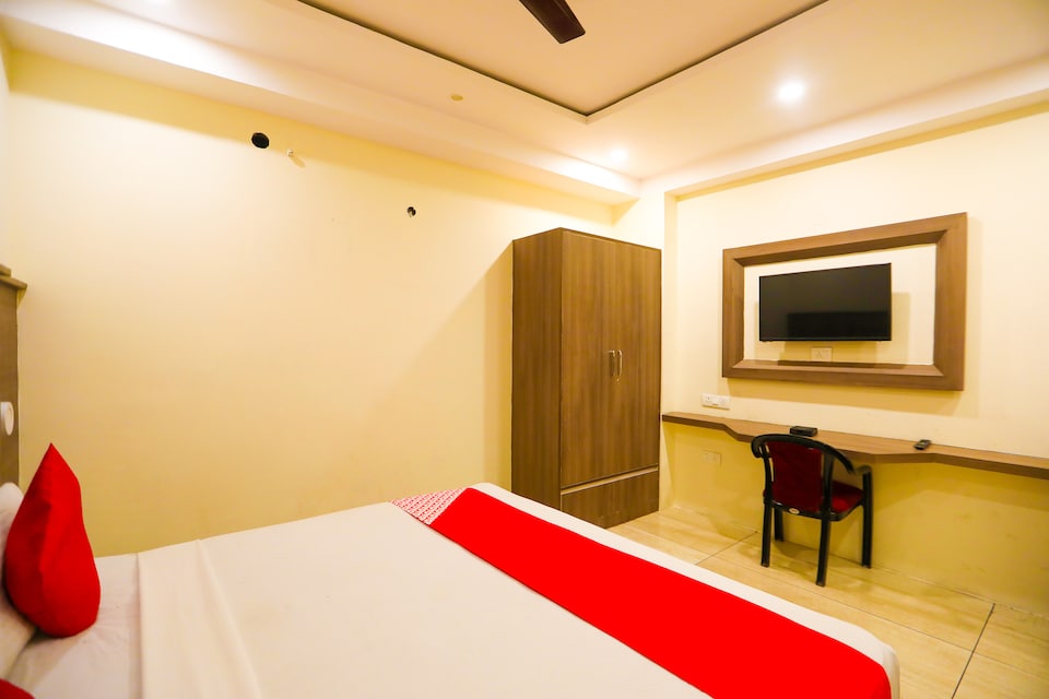 OYO 62700 Hotel Surya Inn, GT Road Panipat, Panipat