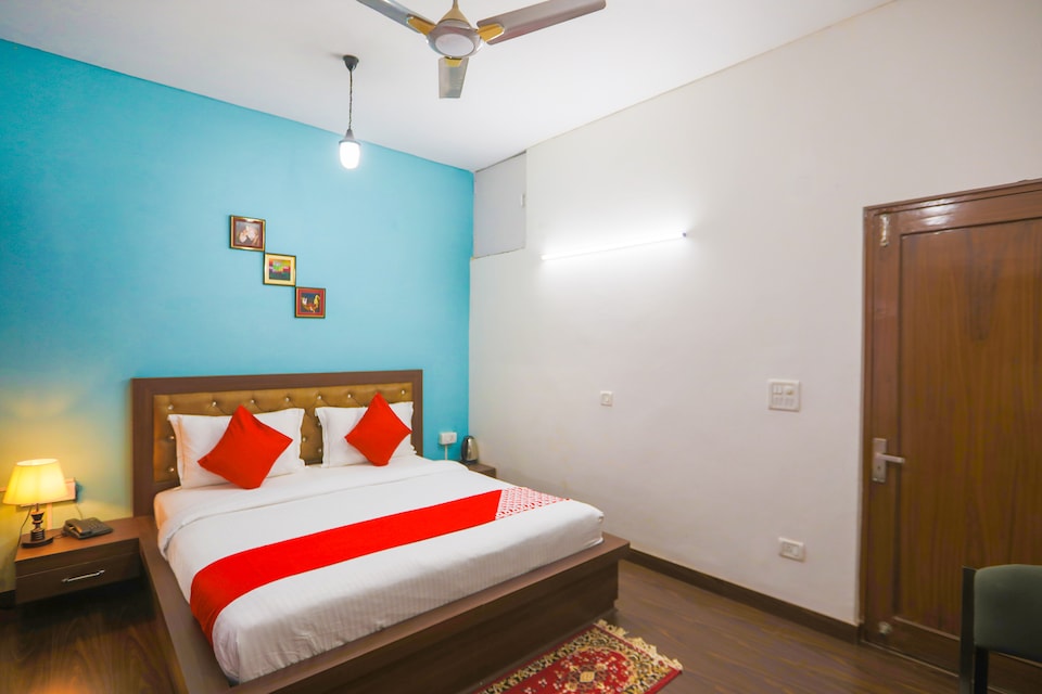OYO 62702 Golden Home Stay, Saket Delhi, Delhi
