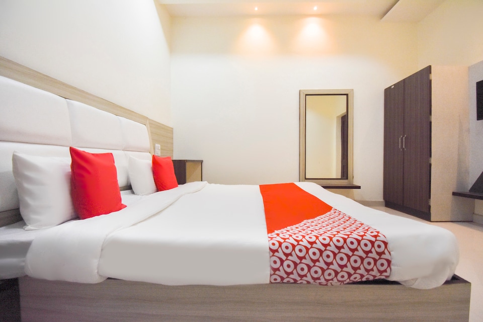 OYO 62730 The Sky Touch, Nayagaon Chandigarh, Chandigarh