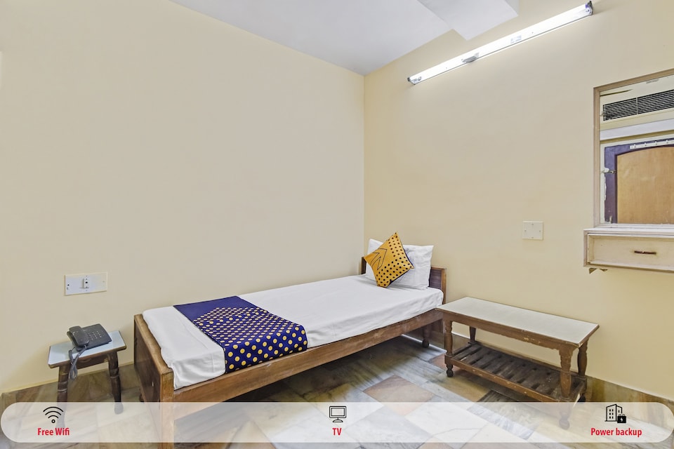 SPOT ON Hotel Sarfaraz Palace, Raja Park Jaipur, Jaipur