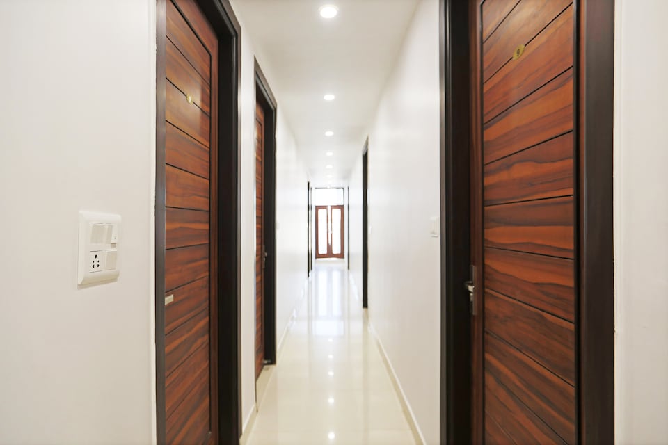 OYO 62740 Gold Inn, Rajouri Garden Delhi, Delhi