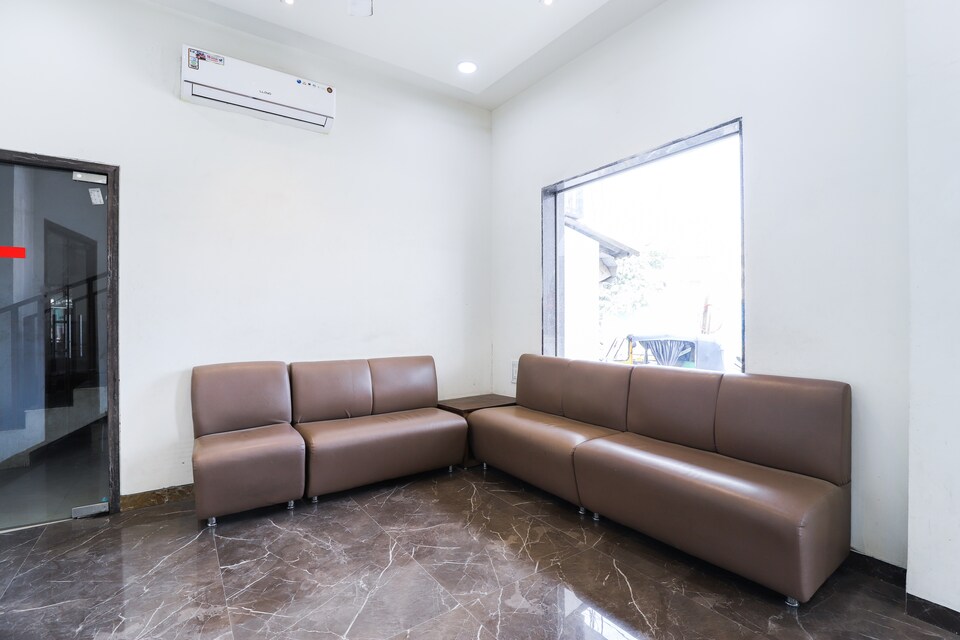 OYO 62746 Hotel Siddharth, Dabhel Daman, Daman