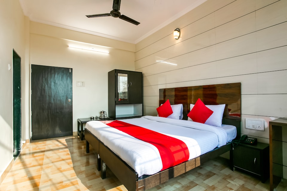 Flagship Hotel Sarika, Mumbai- Kalyan-Bhiwandi- Badalapur, Mumbai