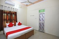 OYO Hotel Daksh