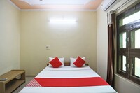 OYO Hotel Daksh