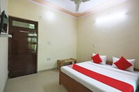 OYO Hotel Daksh