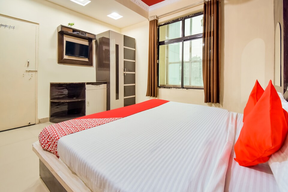 OYO 62787 Gautam Palace, Dabra, Dabra