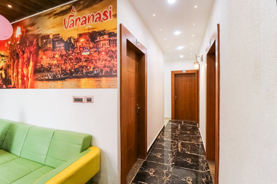 OYO Flagship 62811 The Kashi Iconic Guest House, Godowlia, Varanasi