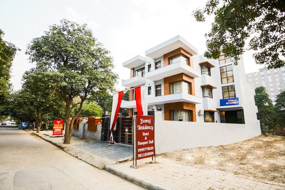 Capital O  62822 Yuvraj Residency, Sohna Road, Gurgaon